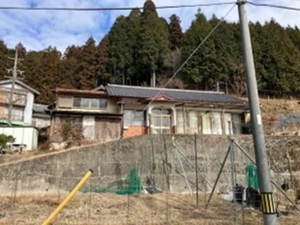 exterior exterior