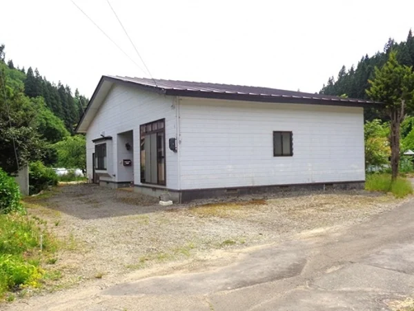 exterior exterior
