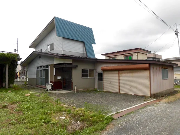 exterior exterior