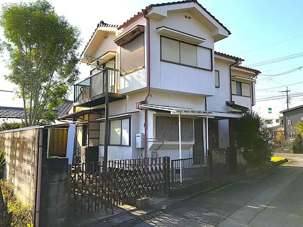 exterior exterior