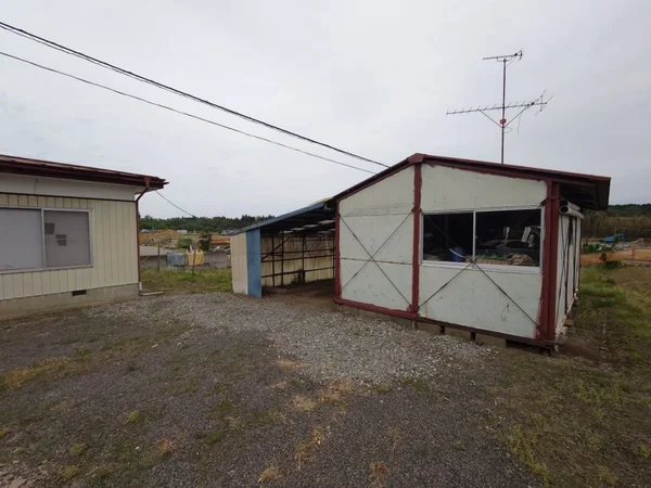 exterior exterior