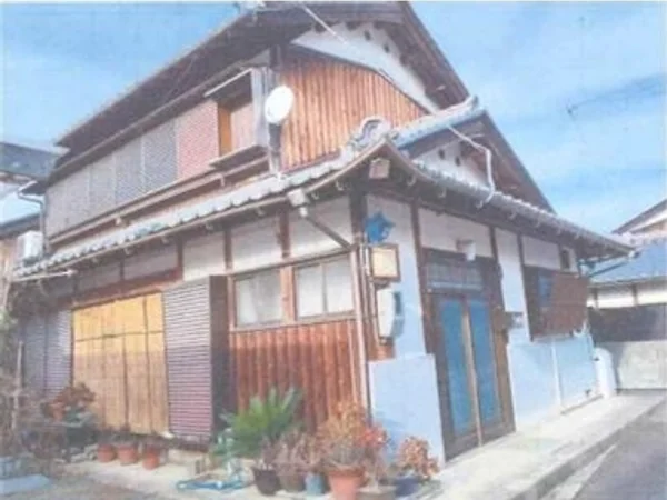exterior exterior