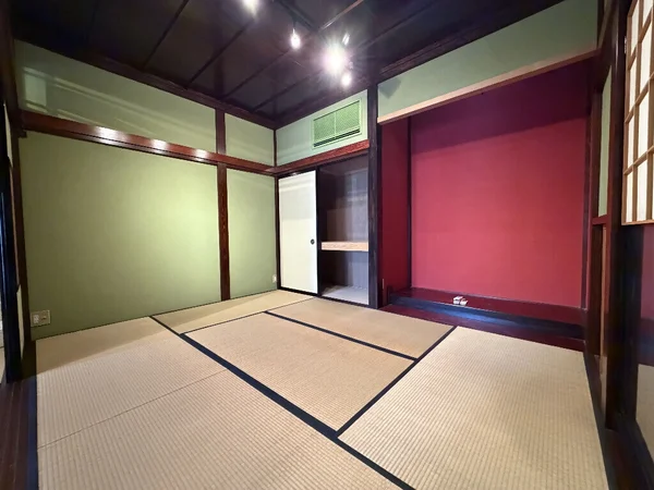 japanese-style room(s)