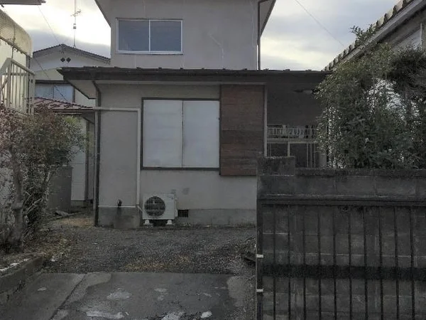 exterior exterior