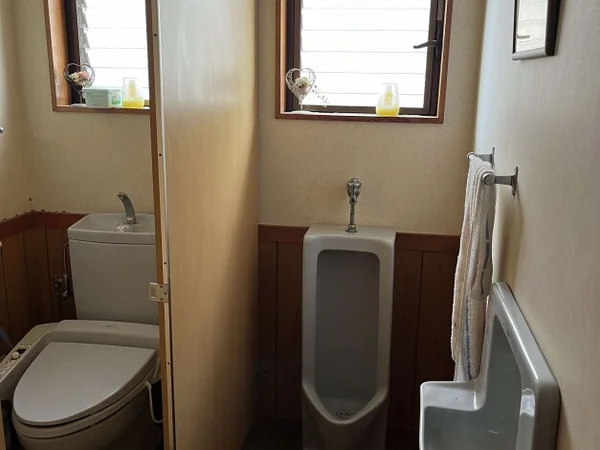 toilet