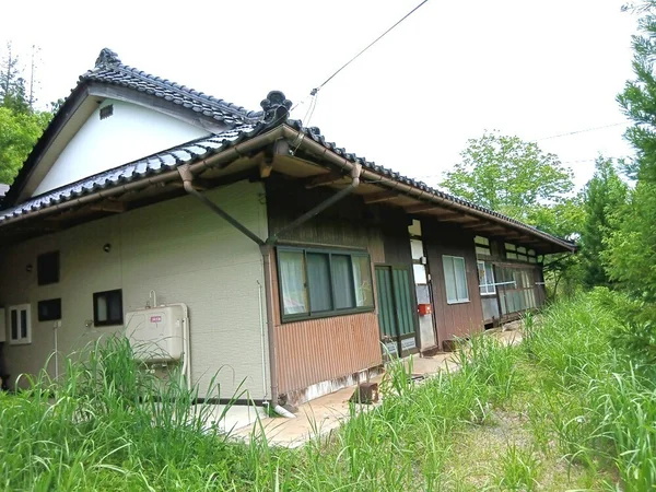 exterior exterior