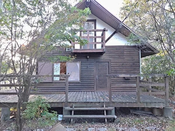exterior exterior