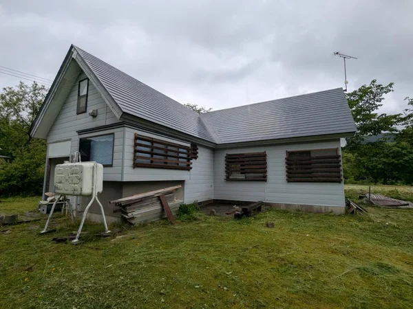 exterior exterior