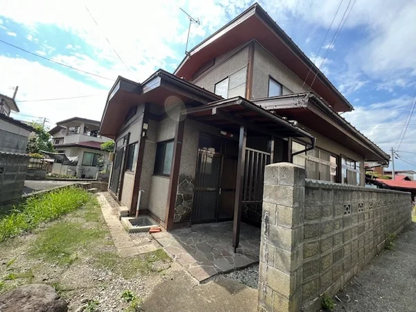 exterior exterior