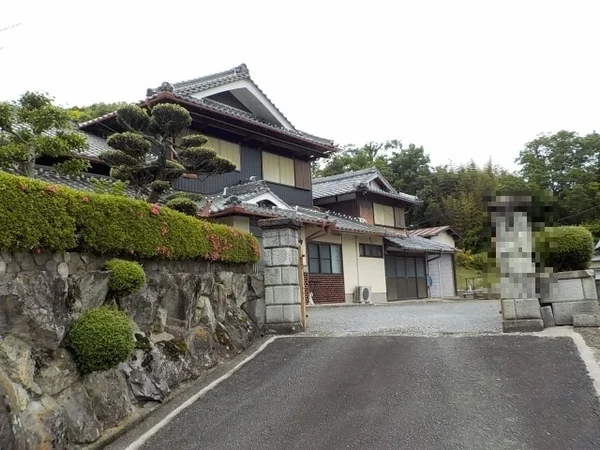 exterior exterior
