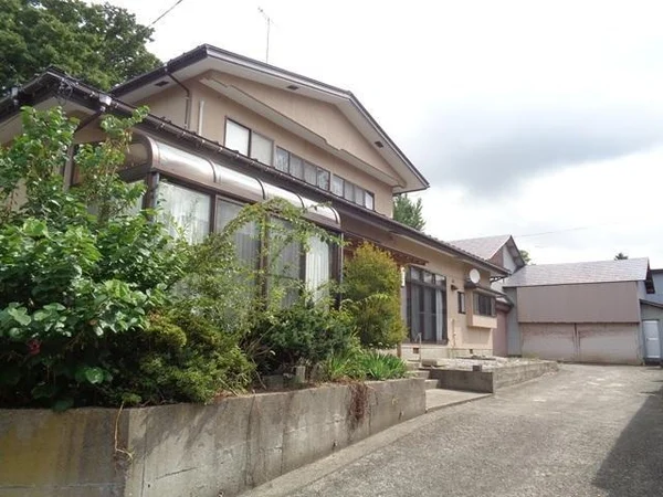 exterior exterior