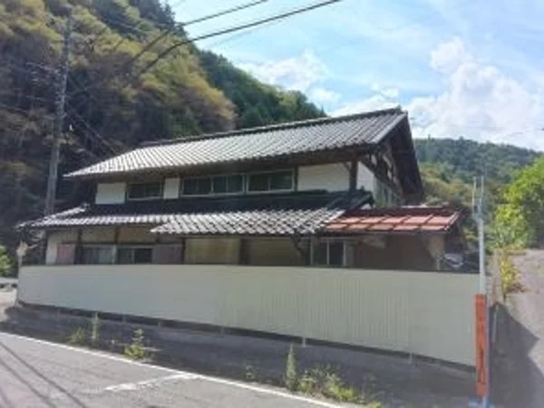 exterior exterior