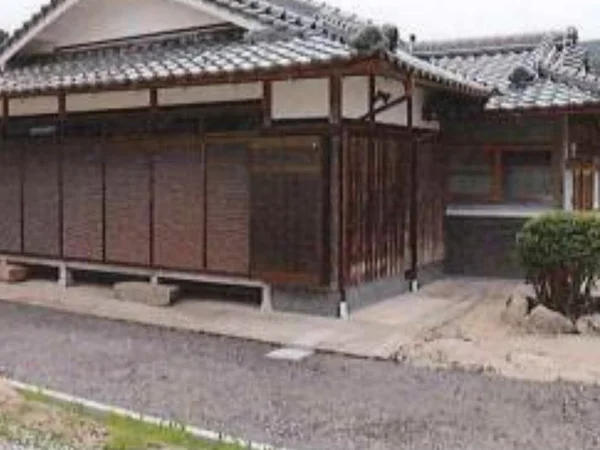 exterior exterior