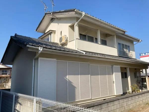 exterior exterior