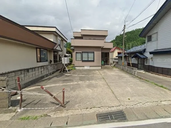 exterior exterior