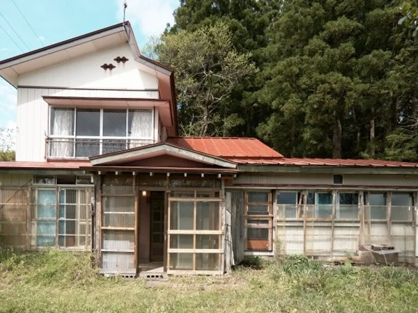 exterior exterior