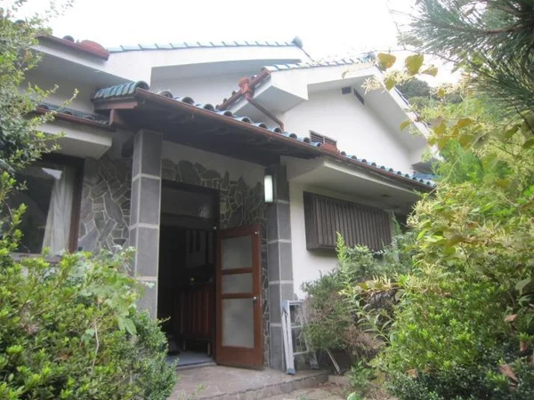 exterior exterior