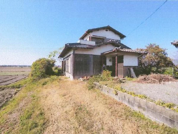exterior exterior