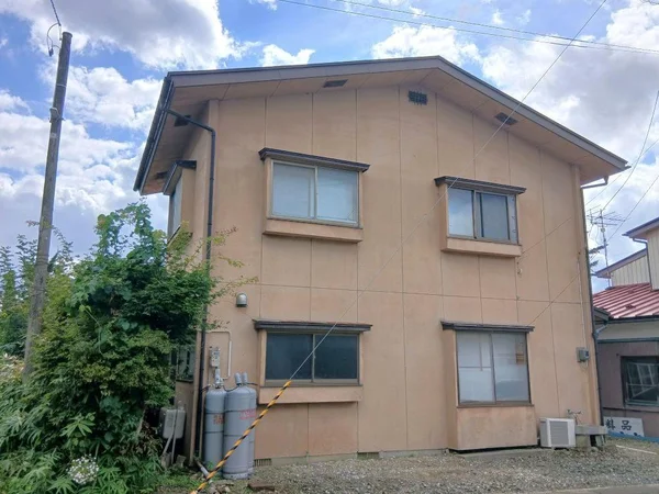 exterior exterior