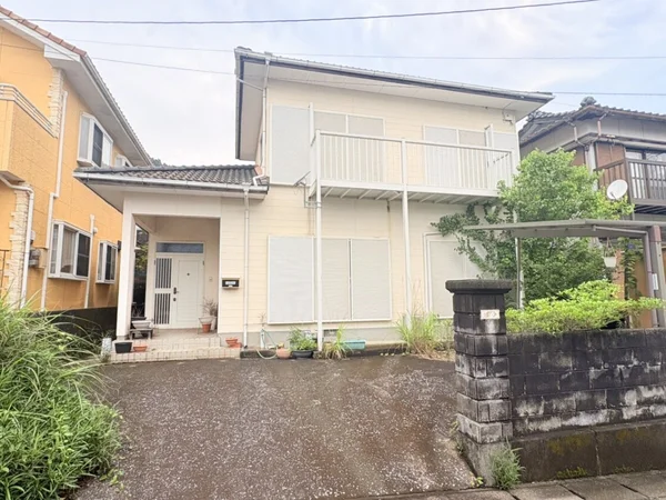 exterior exterior