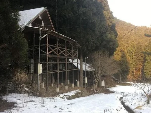 exterior exterior