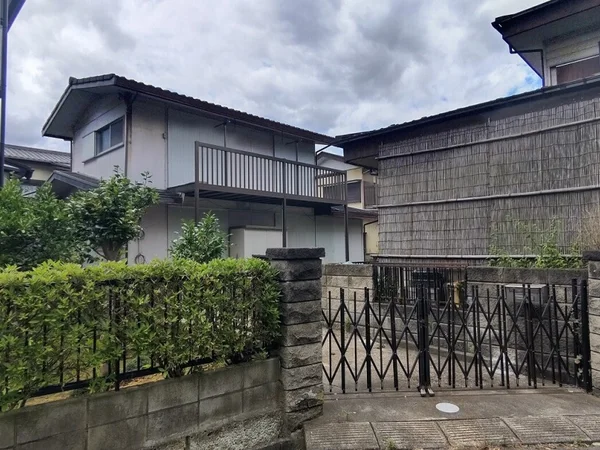 exterior exterior