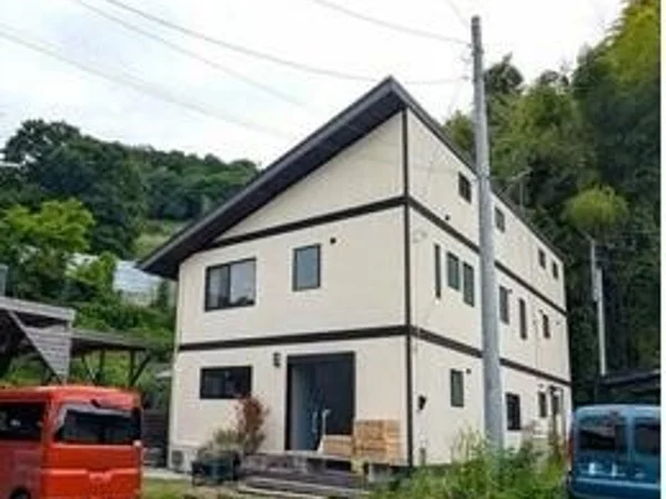 exterior exterior