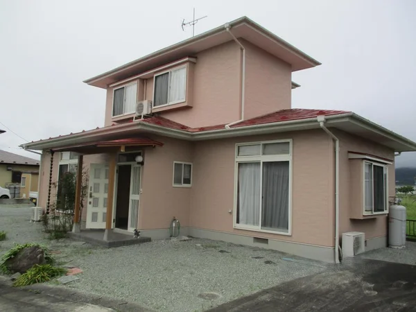 exterior exterior