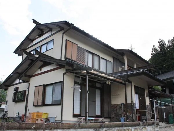 exterior exterior