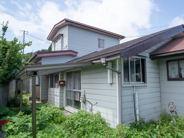 exterior exterior
