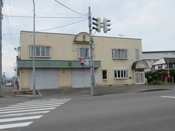 exterior exterior