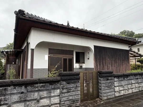 exterior exterior