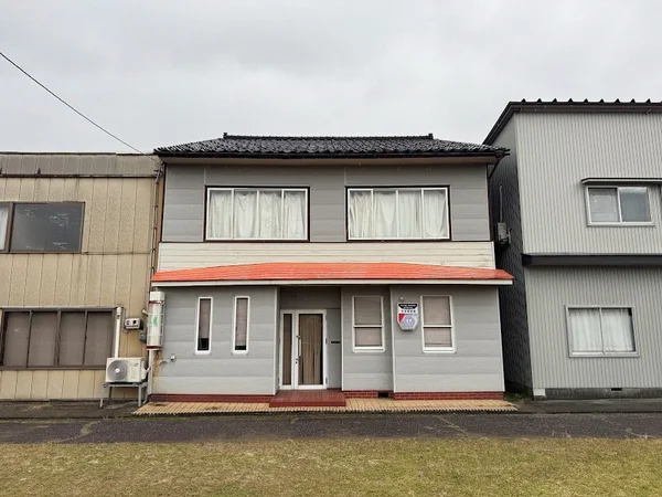 exterior exterior