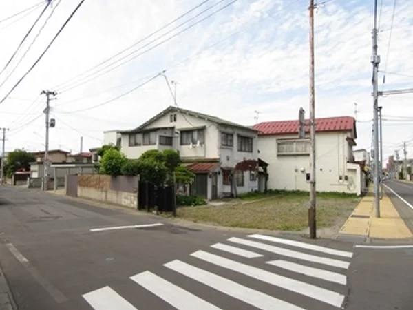 exterior exterior
