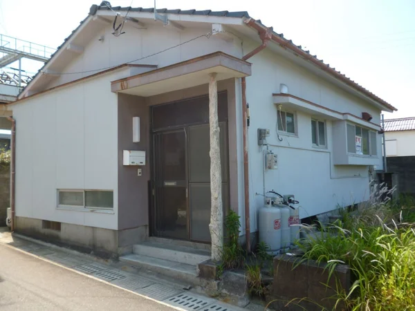 exterior exterior