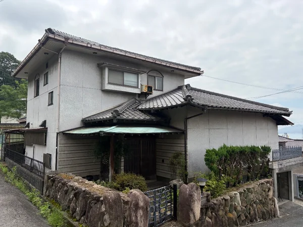 exterior exterior