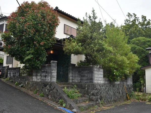 exterior exterior