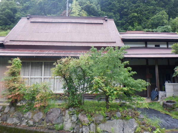 exterior exterior