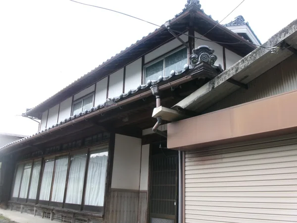 exterior exterior