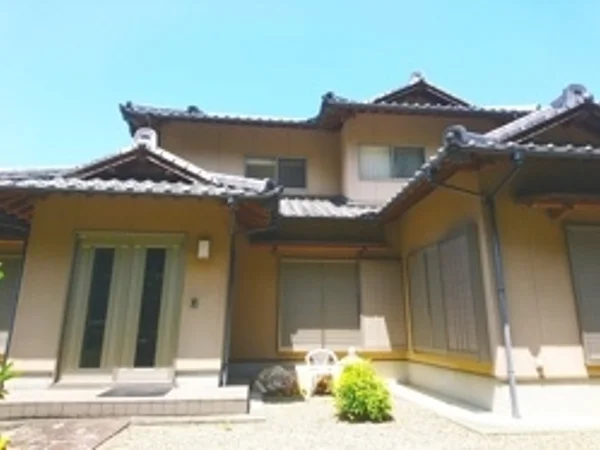 exterior exterior