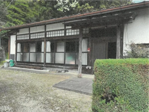 exterior exterior