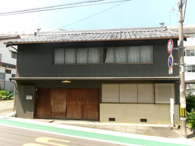 Photo 1 Photo 1