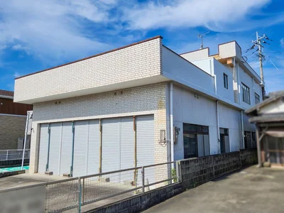exterior exterior