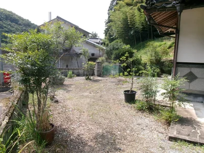 exterior exterior