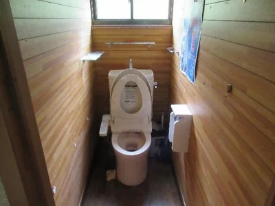 toilet