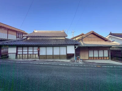 Photo 1 Photo 1