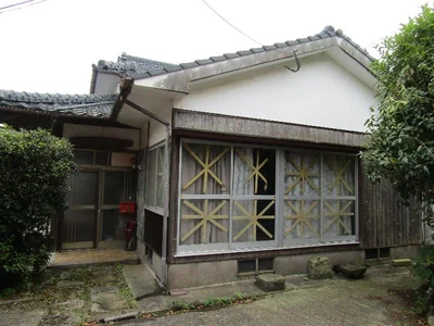 Photo 1 Photo 1