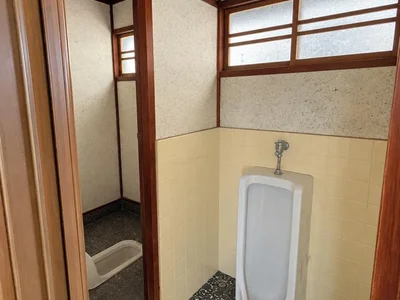 toilet