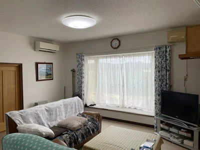 Photo 2 Photo 2