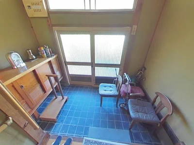 Photo 2